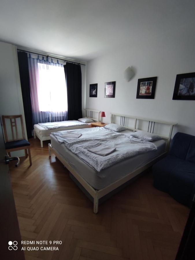 Apartman Maximilian Apartment Bratislava Exterior photo