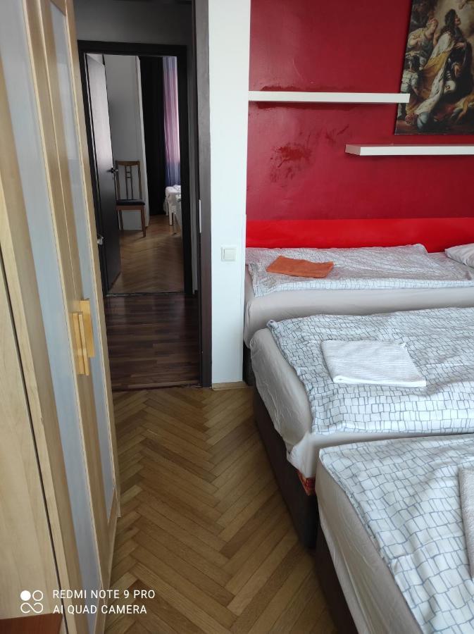 Apartman Maximilian Apartment Bratislava Exterior photo