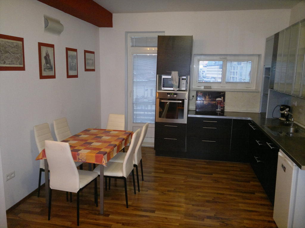 Apartman Maximilian Apartment Bratislava Room photo