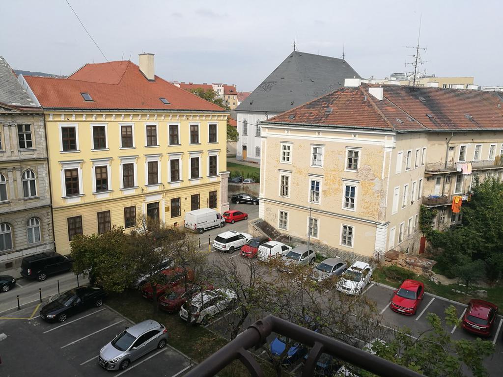 Apartman Maximilian Apartment Bratislava Exterior photo